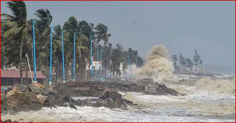 ঘূর্ণিঝড় রেমালের রেশ না কাটতে নতুন করে বড় দুঃসংবাদ