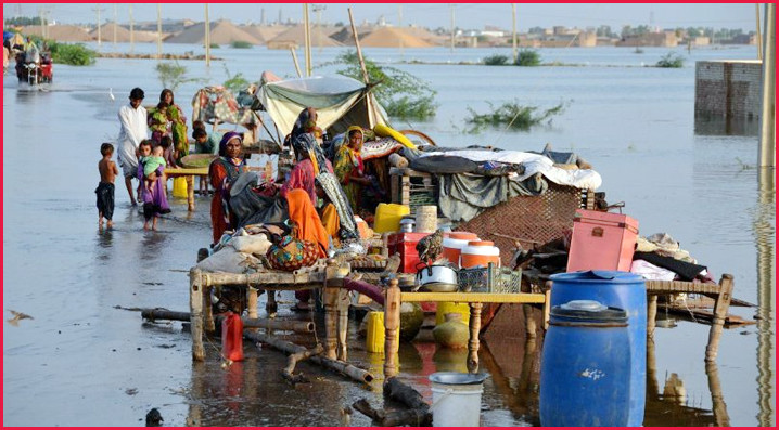 টানা দুই দিন ভারী বৃষ্টিপাতে আকস্মিক বন্যা-ভূমিধস, ৩৫ জনের মৃত্যু