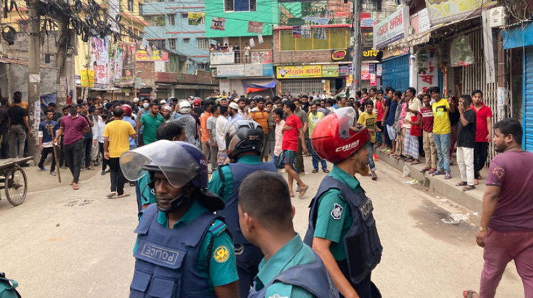 আওয়ামী লীগ ও বিএনপির মধ্যে ব্যাপক সং'ঘ'র্ষ, আ'হ'ত ১০ নি'হ'ত