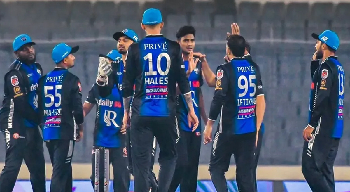 IPL এর মত ম্যাচ জমেছে বিপিএলে ৮ জয়ের পর প্রথম হার দেখলো রংপুর