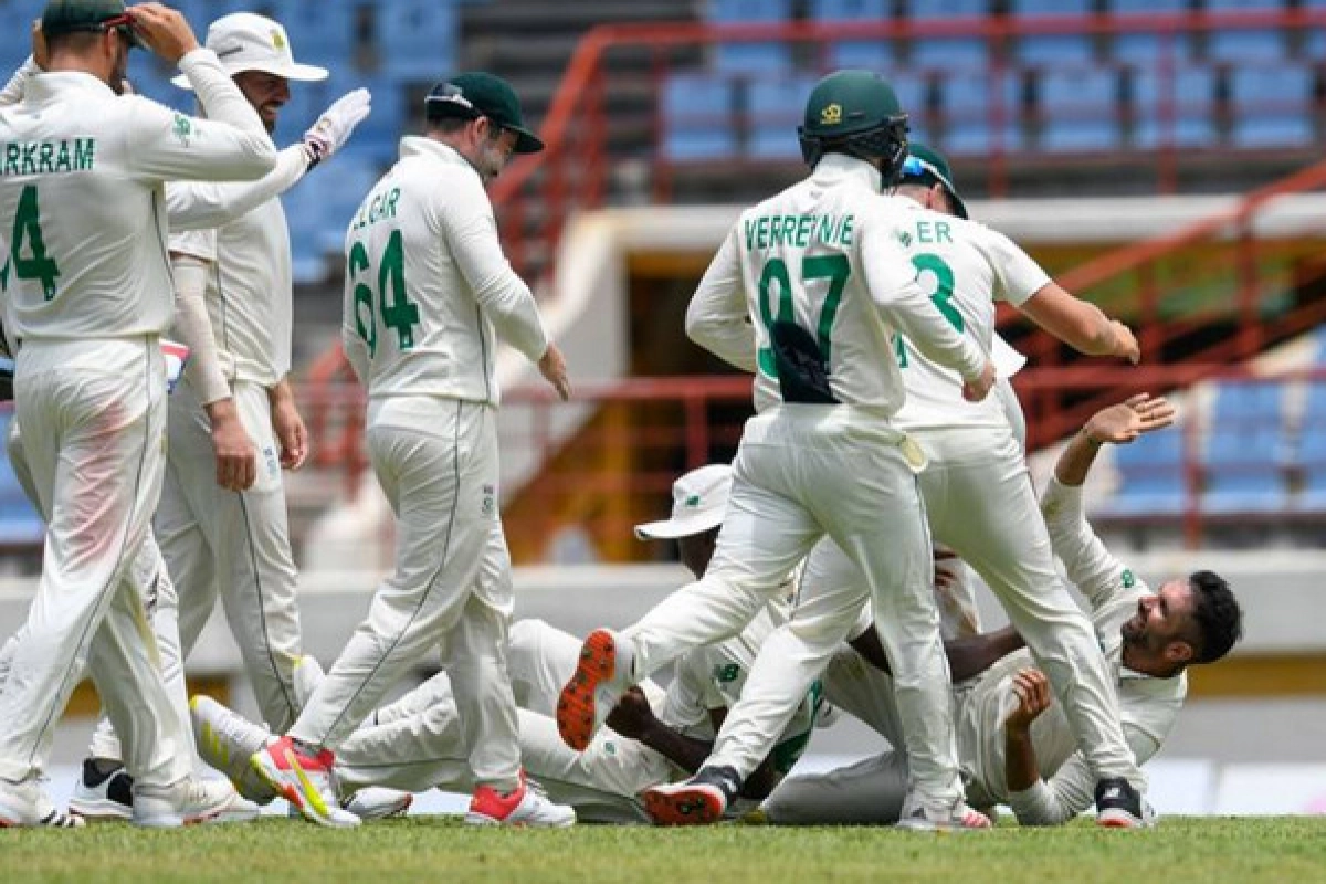 বাংলাদেশকে ভুগিনো এই বোলার এপ্রিলের সেরা