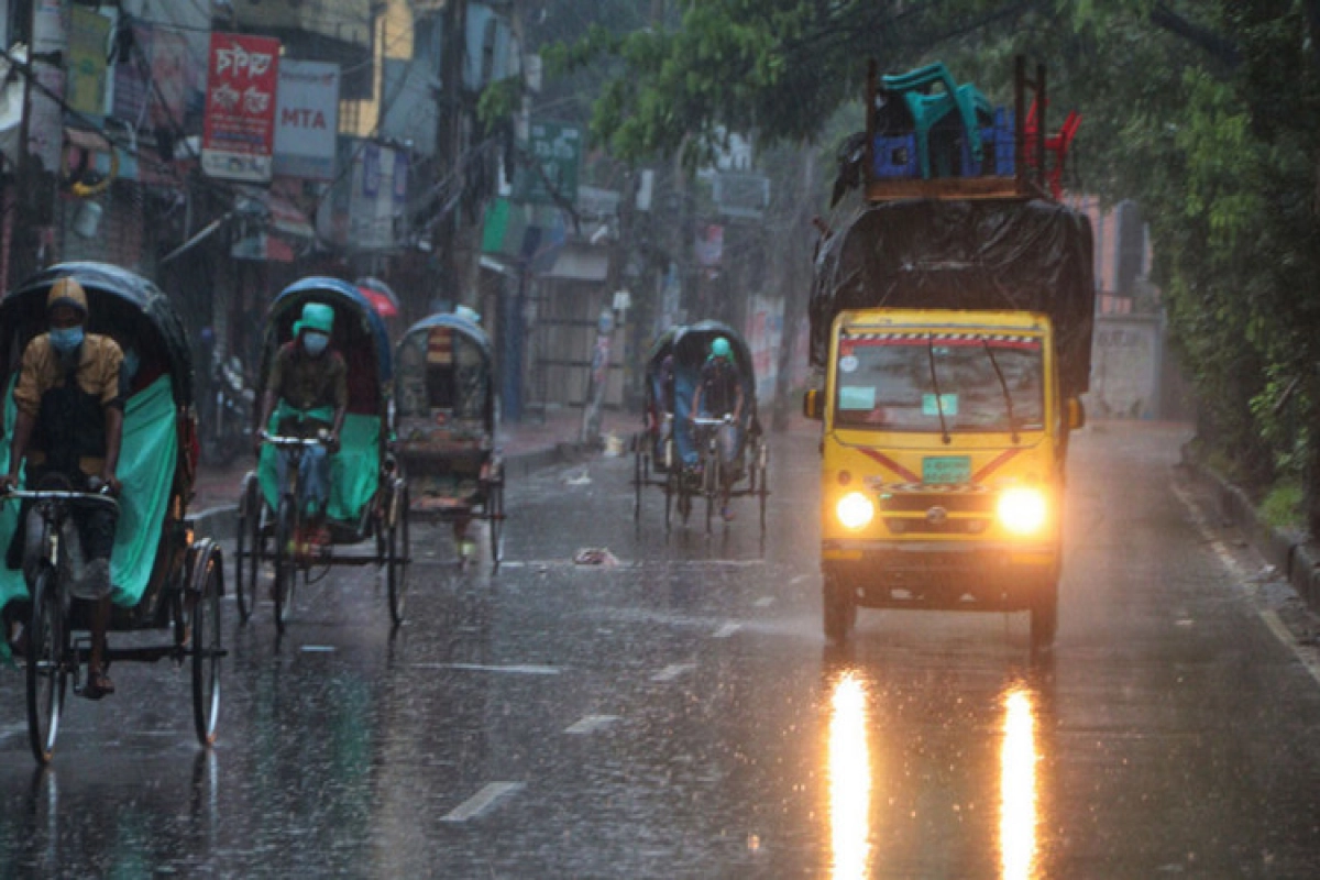 চার বিভাগে ব্যাপক বৃষ্টি নিয়ে যে পুর্ব আভাস জানাল আবহাওয়া অফিস