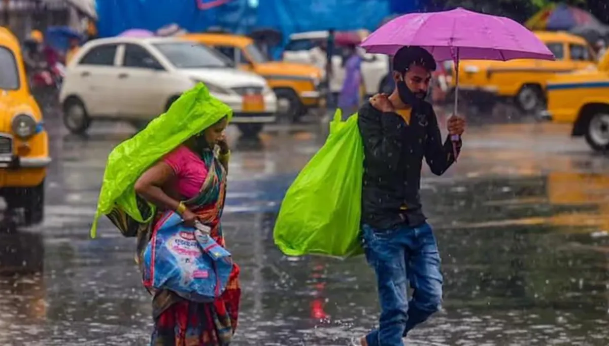 ৫ জেলায় বৃষ্টির পূর্বাভাস, তাপমাত্রা নিয়ে নতুন খবর