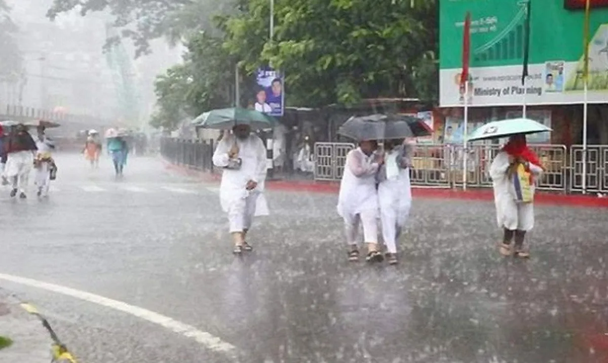 সন্ধ্যার মধ্যেই ঢাকাসহ ৩ বিভাগে বৃষ্টি হতে পারে